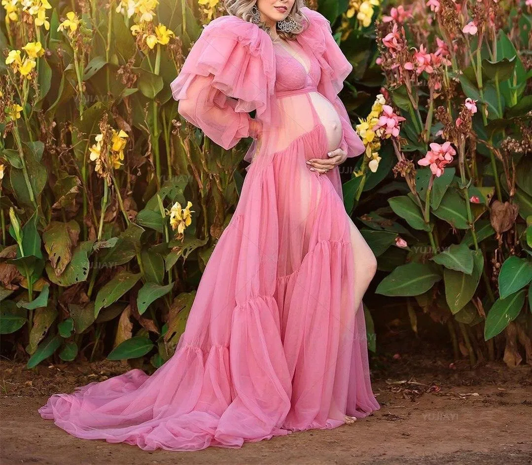 Chic Tulle Tranquility Maternity Robe: Ruffled Elegance with Layered Skirts