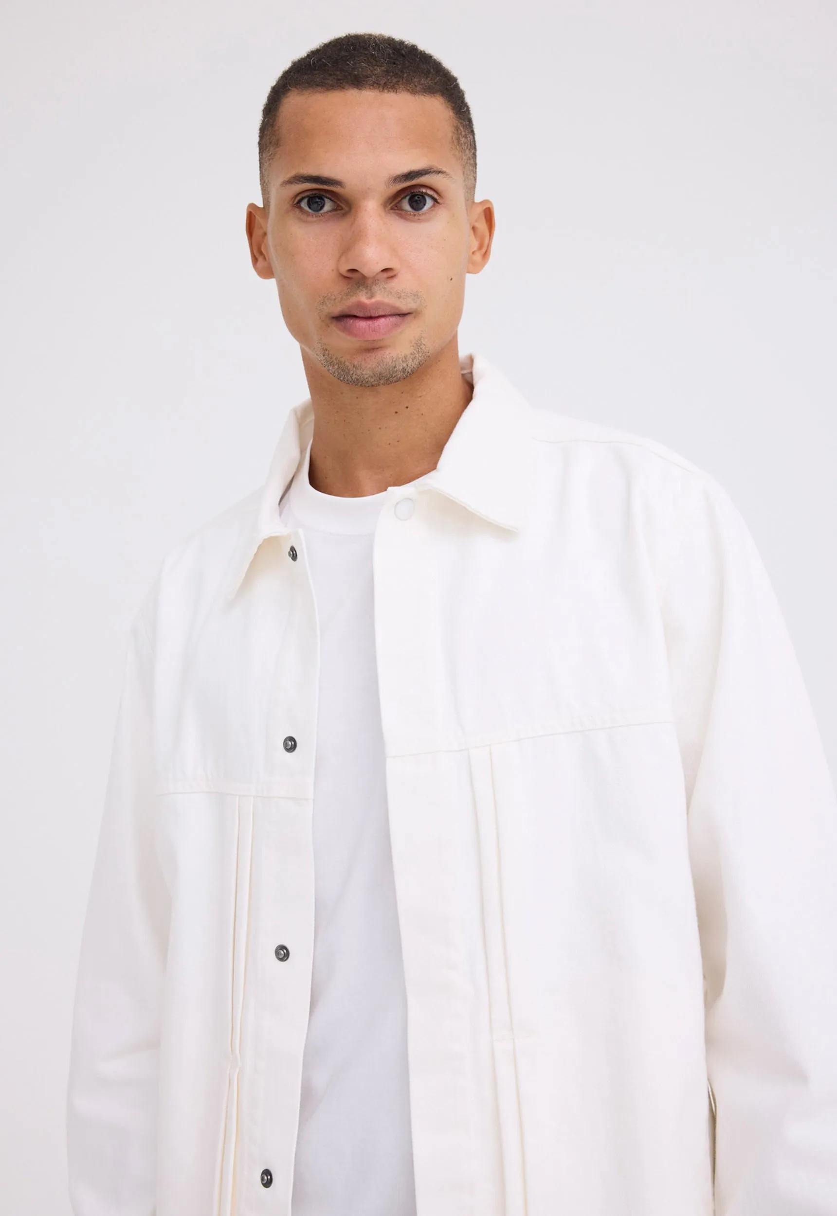 Damien Pleated Denim Jacket - White