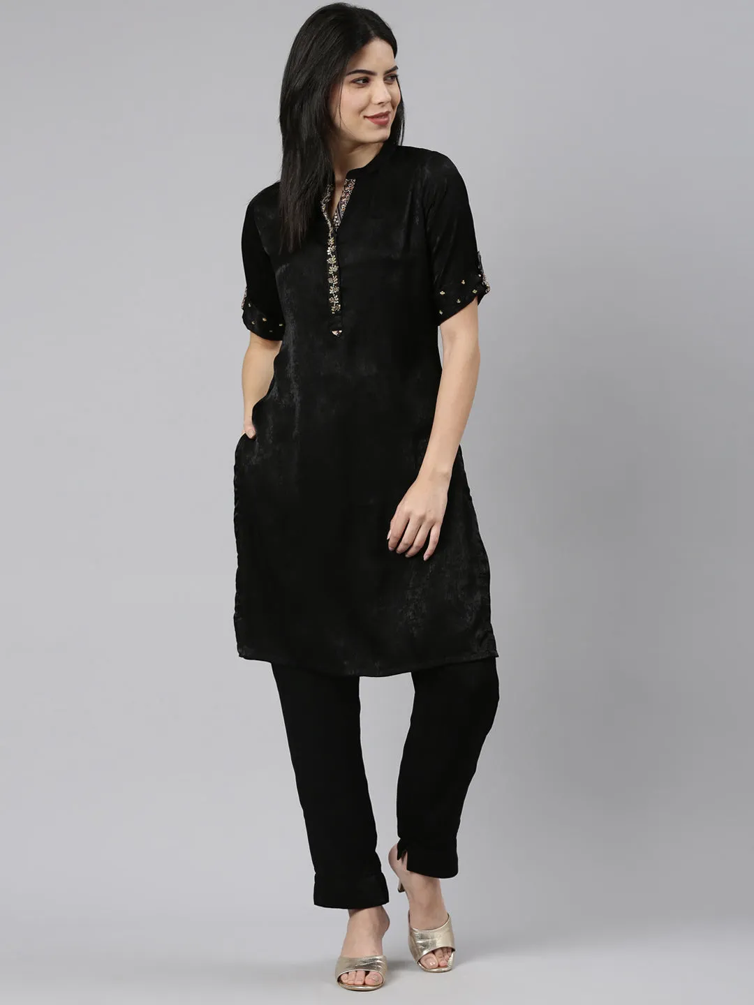 Neeru's Black Regular Straight Solid Kurta And Trousers