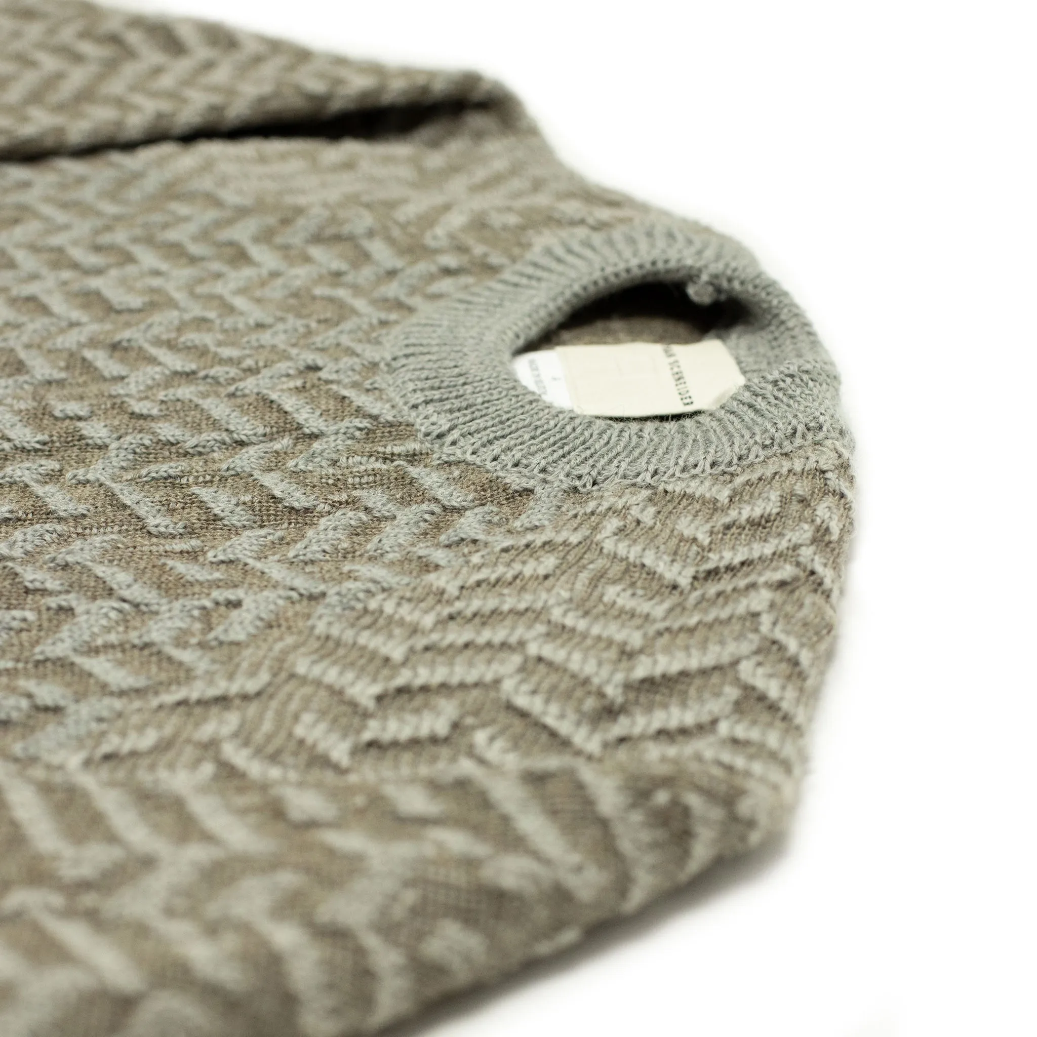 "Gauge" crewneck raglan sweater in beige raised herringbone wool