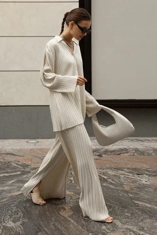 two-piece pleated shirt trousers suit