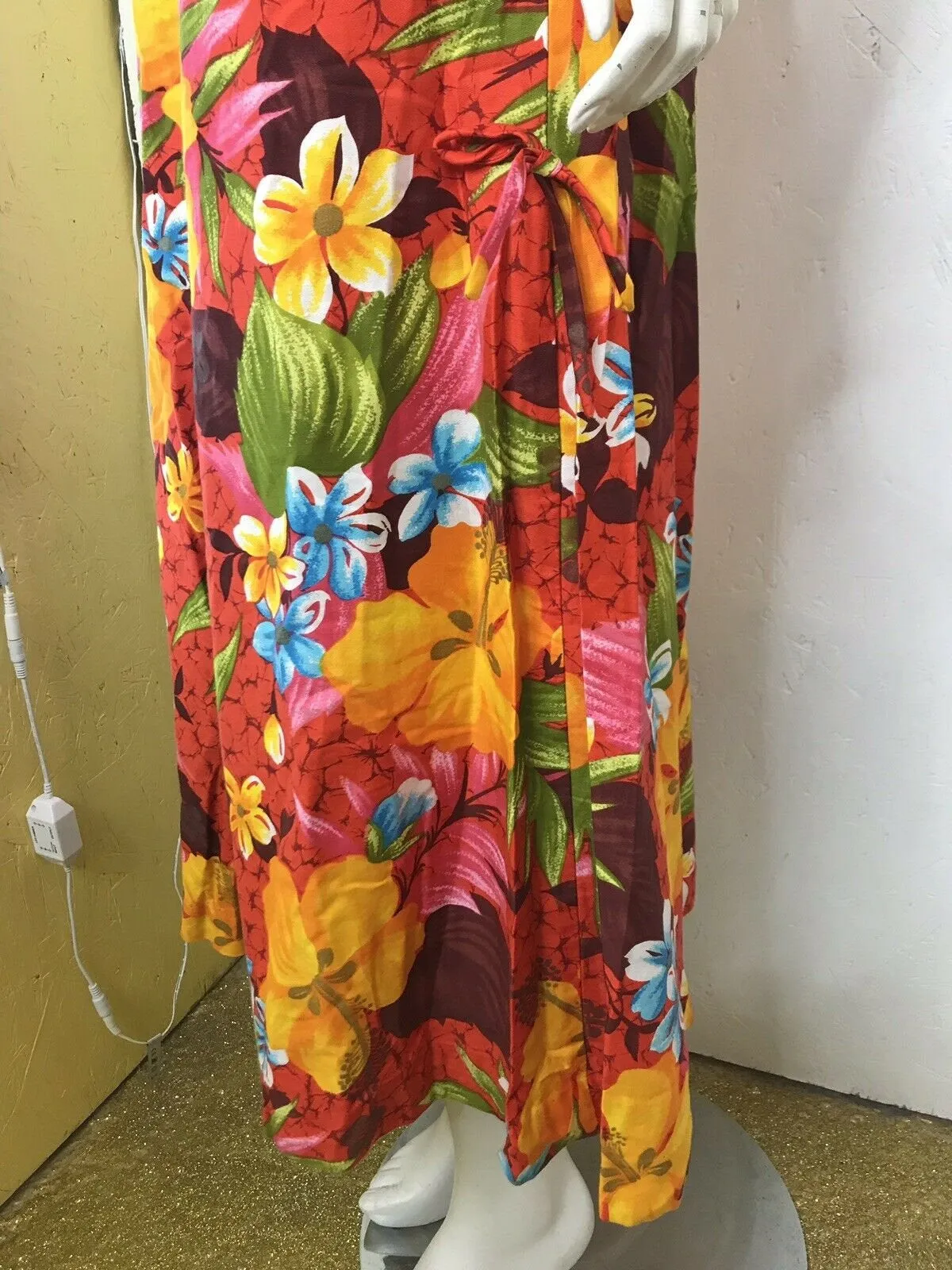 Vintage 70s | Mod Tiki Hawaiian Tropical Floral Sleeveless Maxi Dress | XS